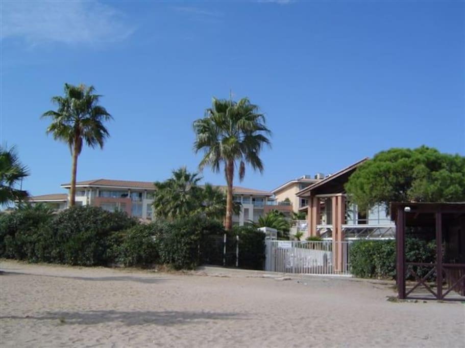 Port Frejus Cap Hermes Vue Mer Et Port Pieds Dans L'Eau Piscine Pkg Extérieur photo