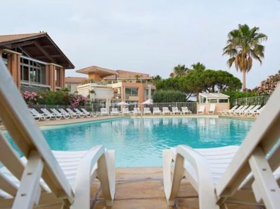 Port Frejus Cap Hermes Vue Mer Et Port Pieds Dans L'Eau Piscine Pkg Extérieur photo